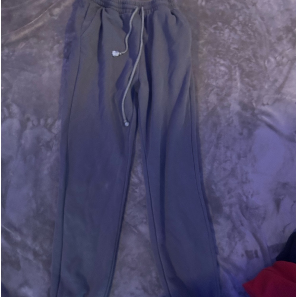 comfy grey joggers🩶